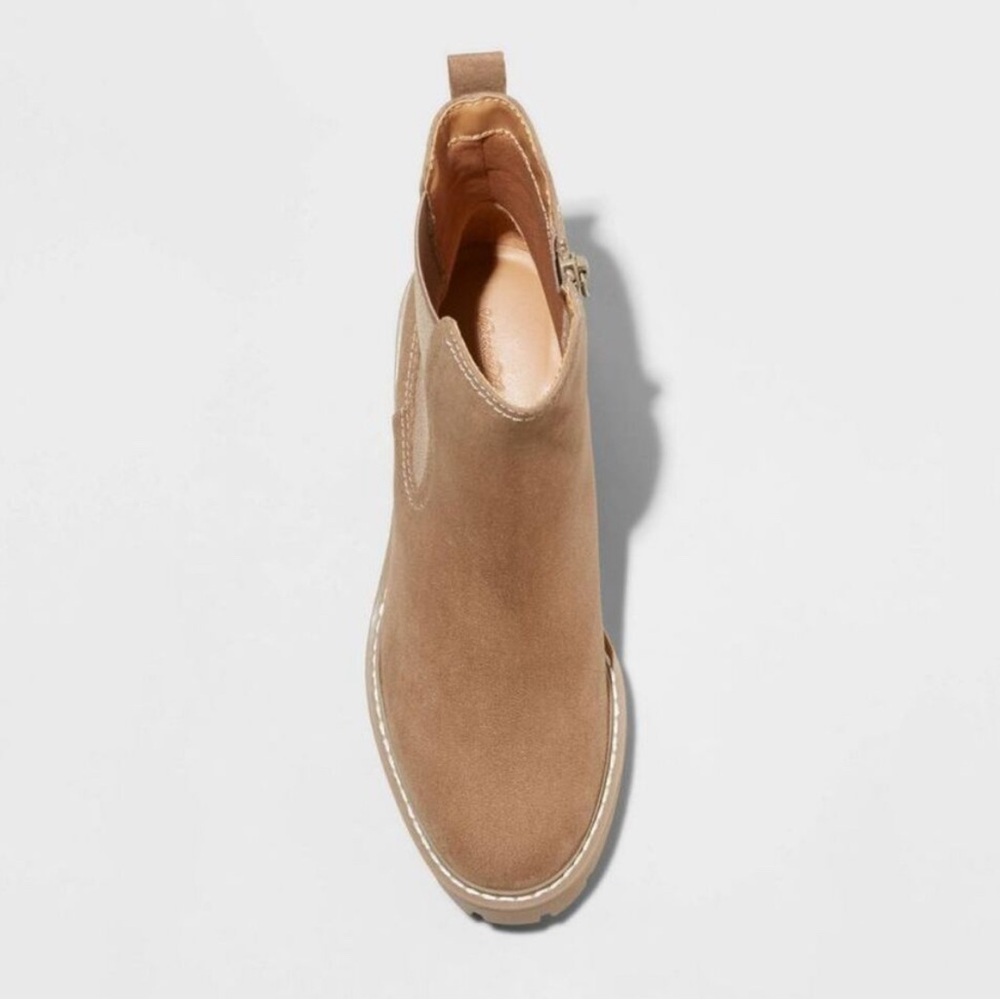 Women's Block Heel Chelsea Boots Faux
Suede Memory Foam Size 9.5 NWT - Picture 3 of 4